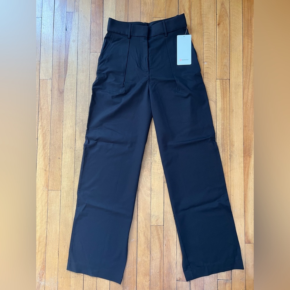 Lululemon Pleat-Front High-Rise Trousers - Picture 9 of 16